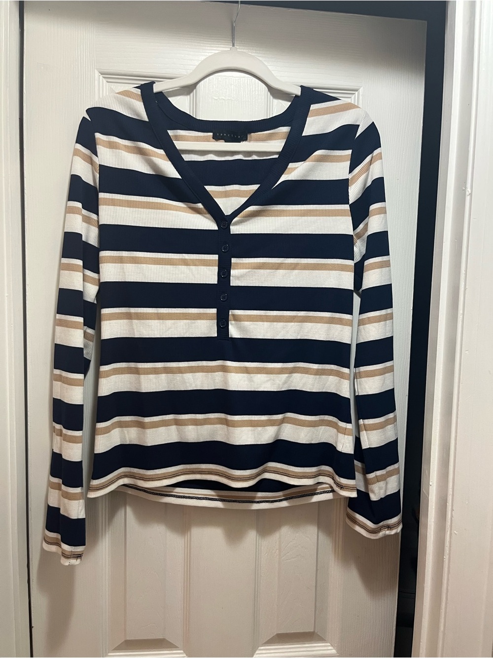 Sanctuary Navy, White & Tan Striped Henley sz Large long sleeved
